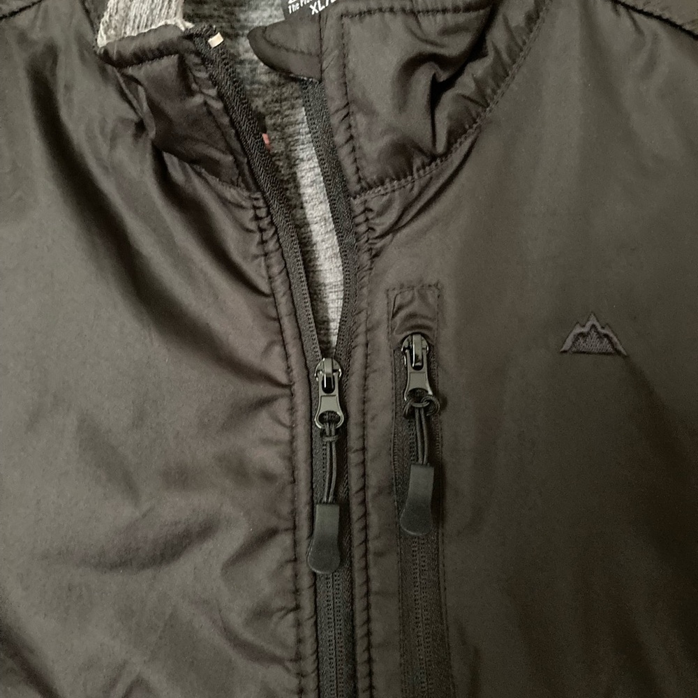 Snozu Platinum Collection Gray Vest - Picture 5 of 15